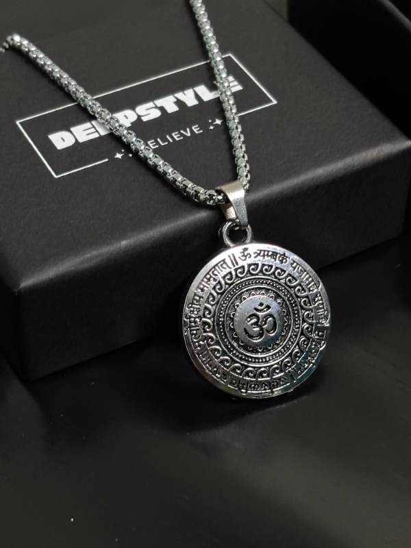 Om Mantra Rolo Chain Necklace