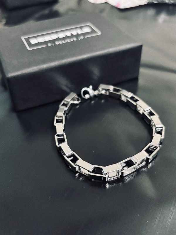 Silver Square Link Barcelet