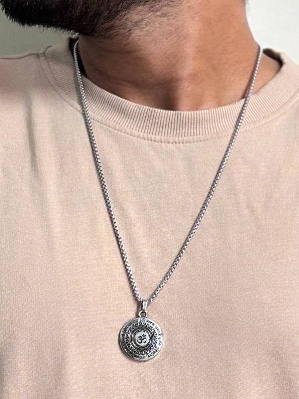 Om Mantra Rolo Chain Necklace