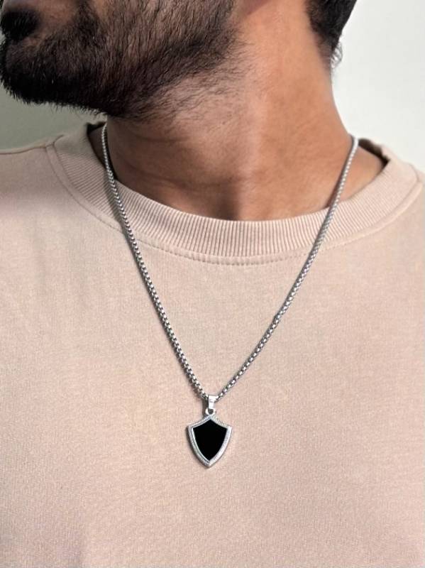 Black Sheild Rolo Chain Necklace