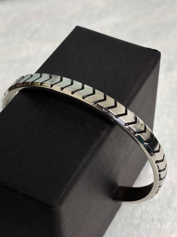 Fashion Frill Barcelet