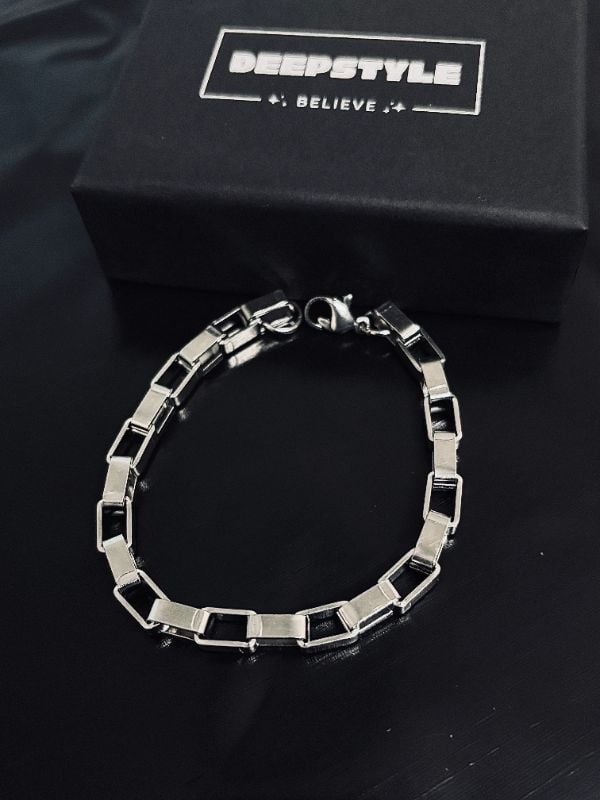Silver Square Link Barcelet