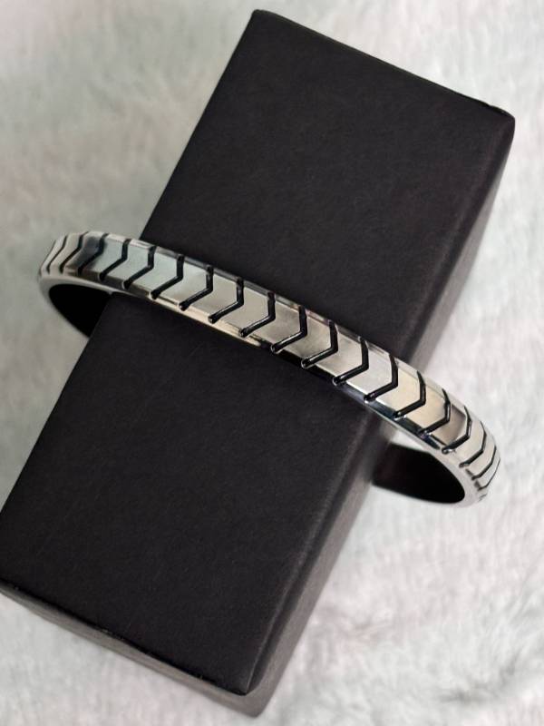 Fashion Frill Barcelet