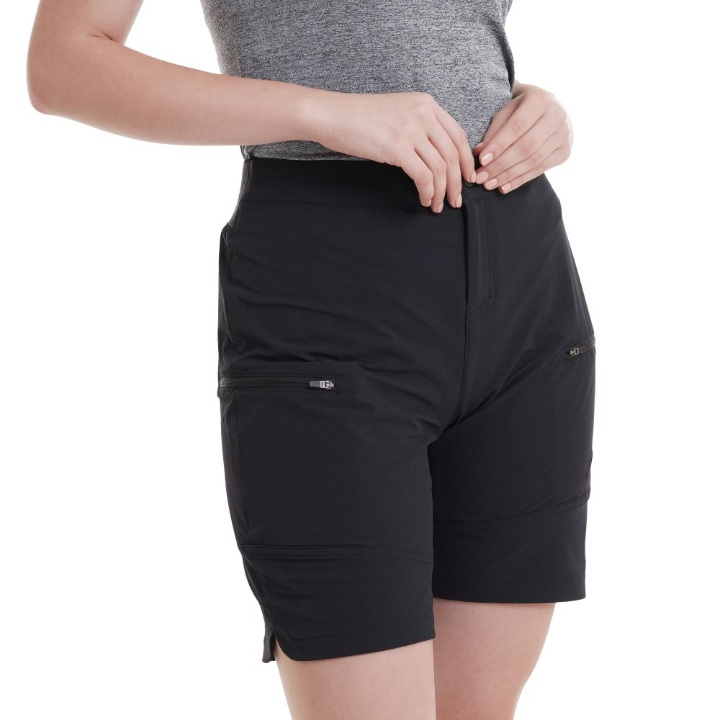 910008383 WOMENS PITCH SHORT