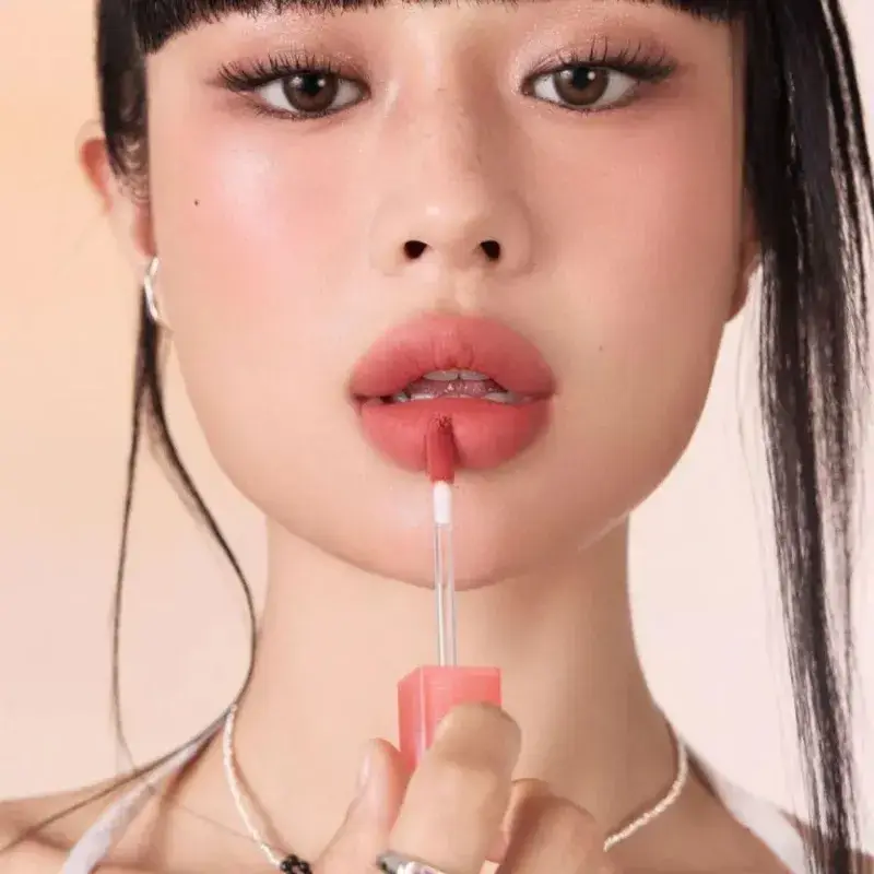 Over Blur Tint
