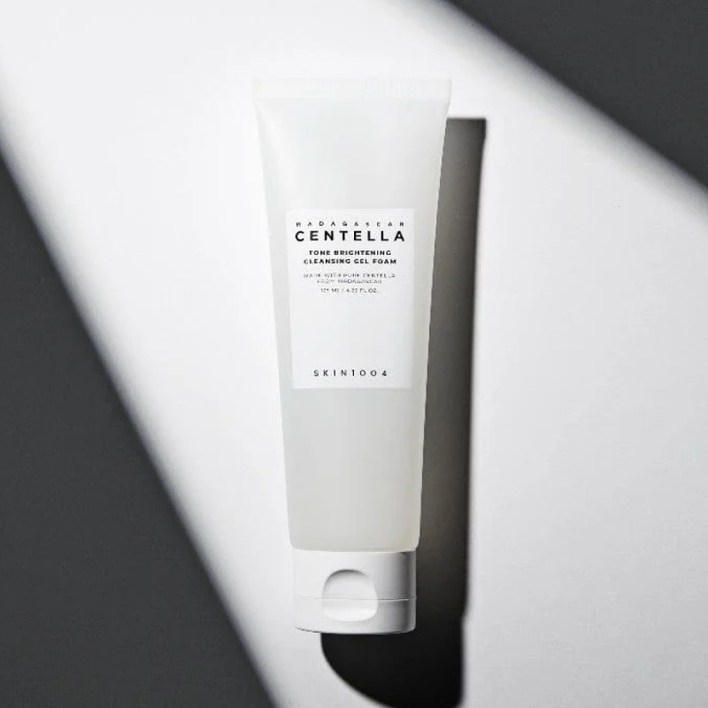 Madagascar Centella Tone Brightening Cleansing Gel Foam
