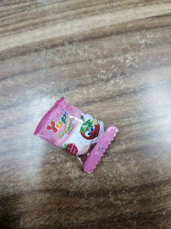 Yupi Strawberry Kiss