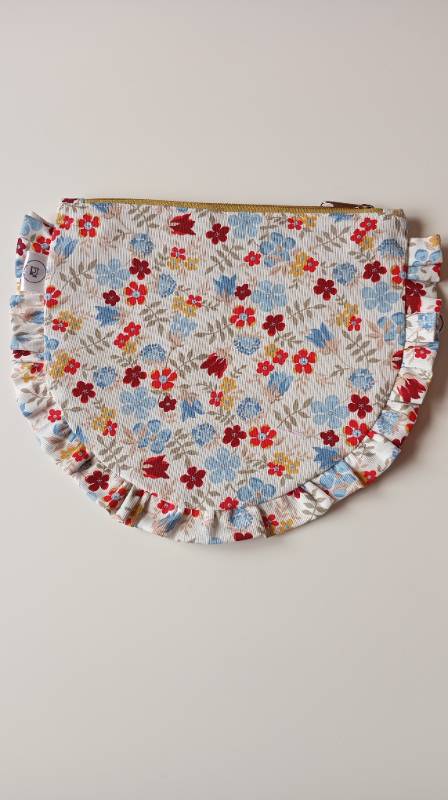 Neceser con volados florcitas