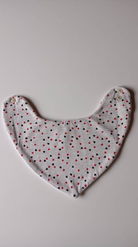 Babero bandana corazones