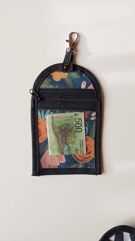 Llavero porta sube botanico