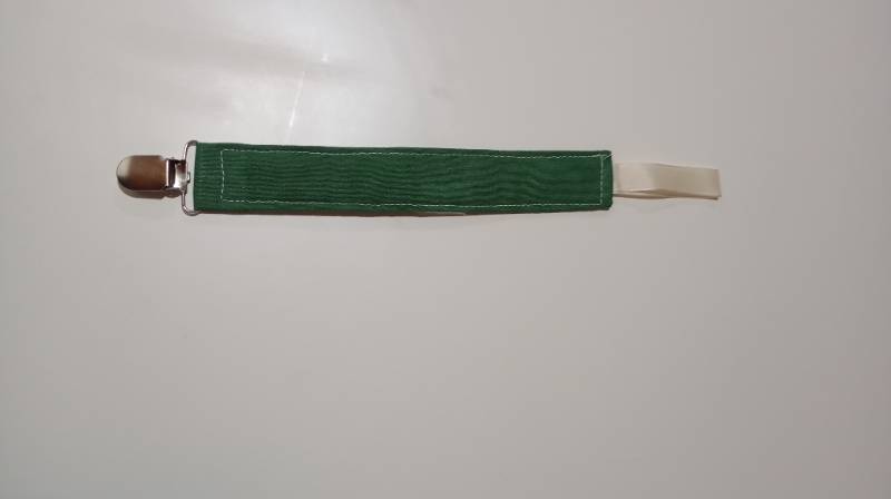 Porta chupete verde liso