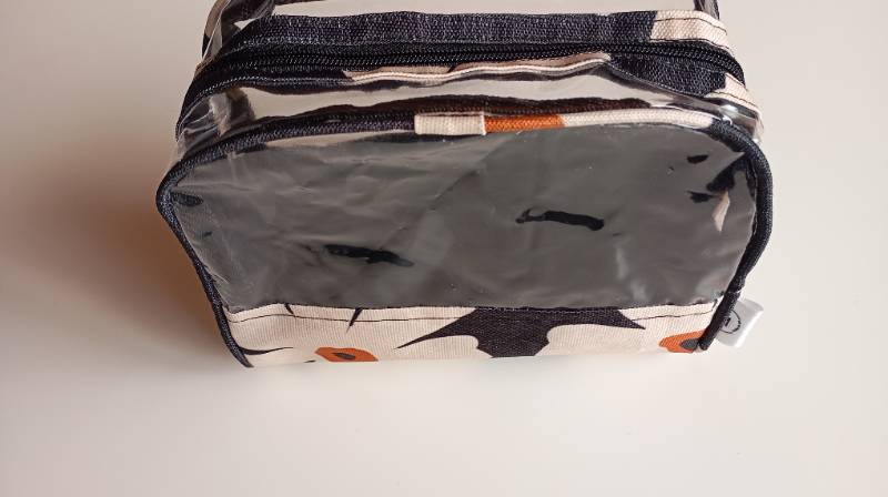 Neceser / Porta cosmetico margaretones