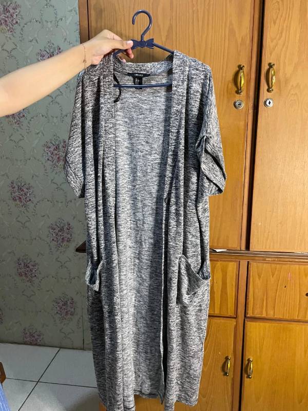 Cardigan Rajut Abu Panjang Forever 21