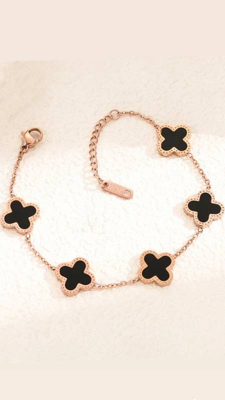 Clover bracelet