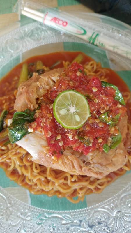 Mie Jedar Ayam Geprek