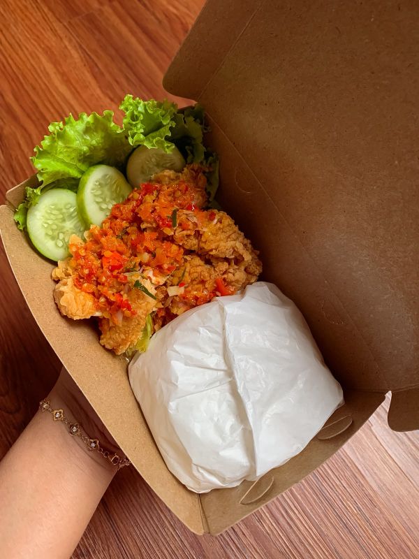 Paket ayam geprek + nasi