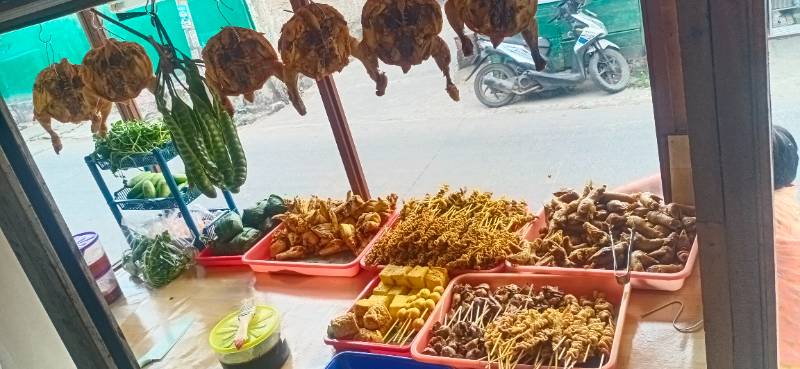 Ayam Goreng / Ayam Bakar