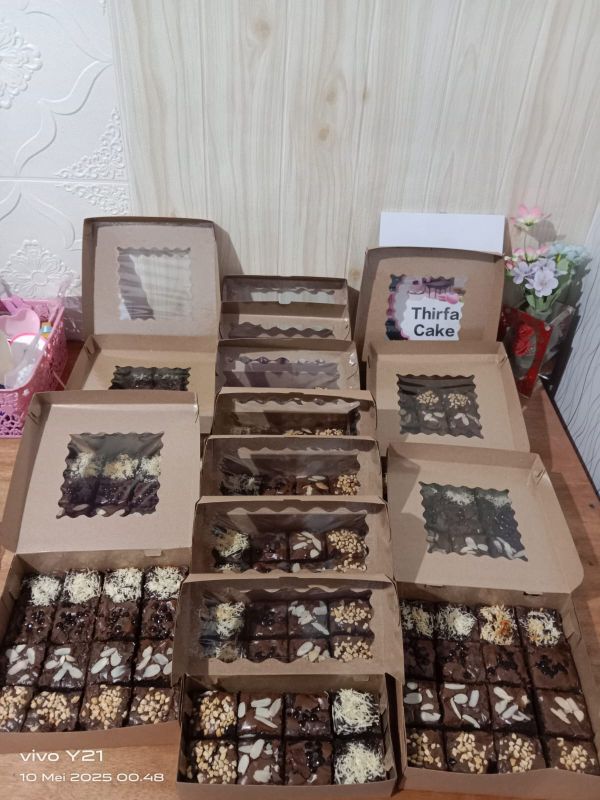 Brownies Fudgy Sedang