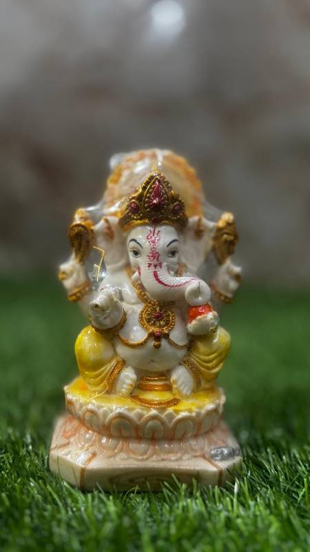 Ganesh medium