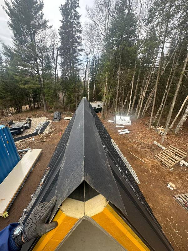 Triangular "Frame Tiny Homes"