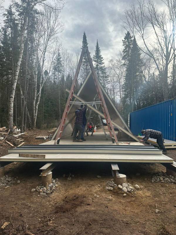 Triangular "Frame Tiny Homes"