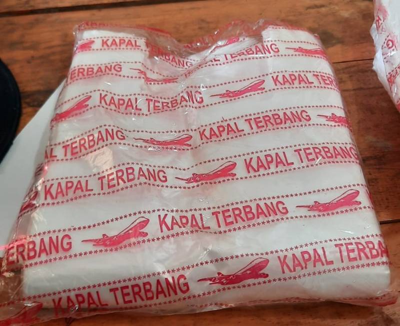 Keresek cap kapal terbang