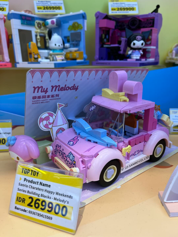 Sanrio Charaters Happy Weekends Series Building Blocks - Melody’s Candy Car,,each
