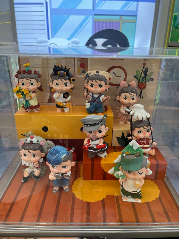 Detective Daisy - Studio Mystery Blind Box,,each