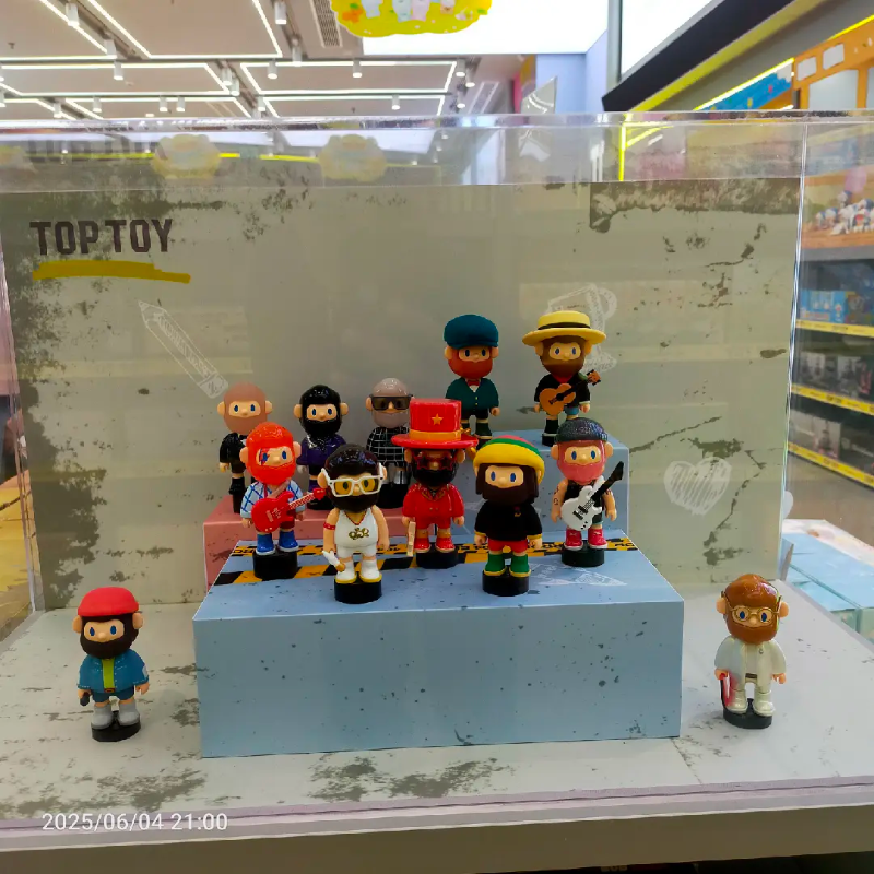 IDN FARMER BOB Retro Musician Series Blind Box. 15+,,each