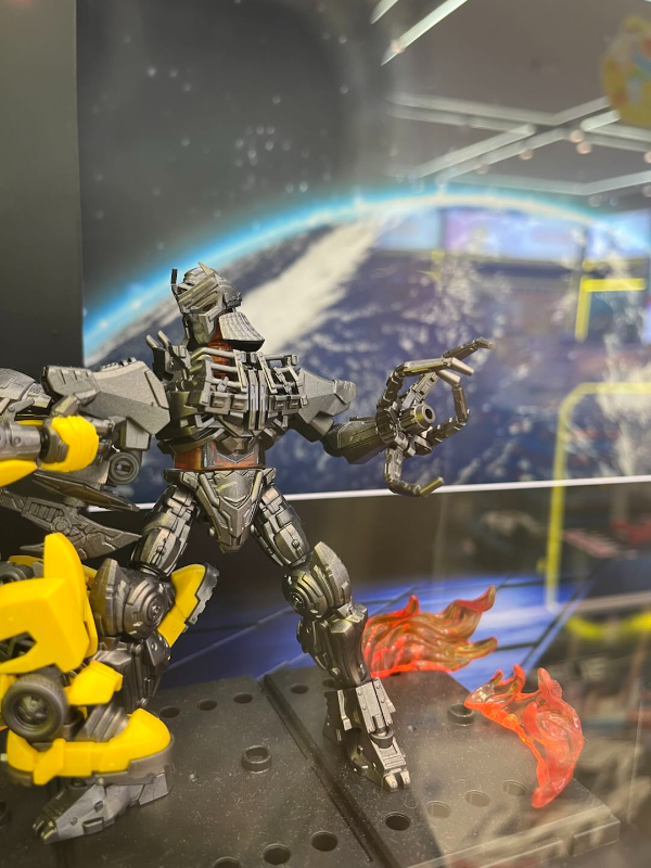 Transformers CC-03 Scourge,,each