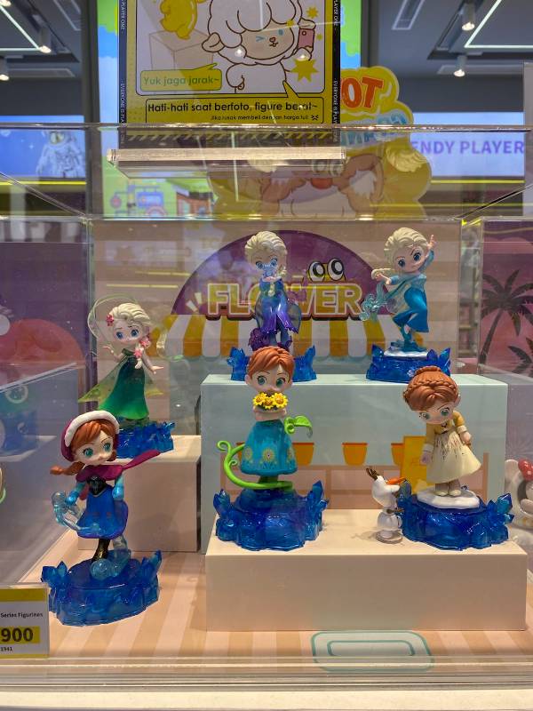 Disney Frozen Magic Series Figurines,,each