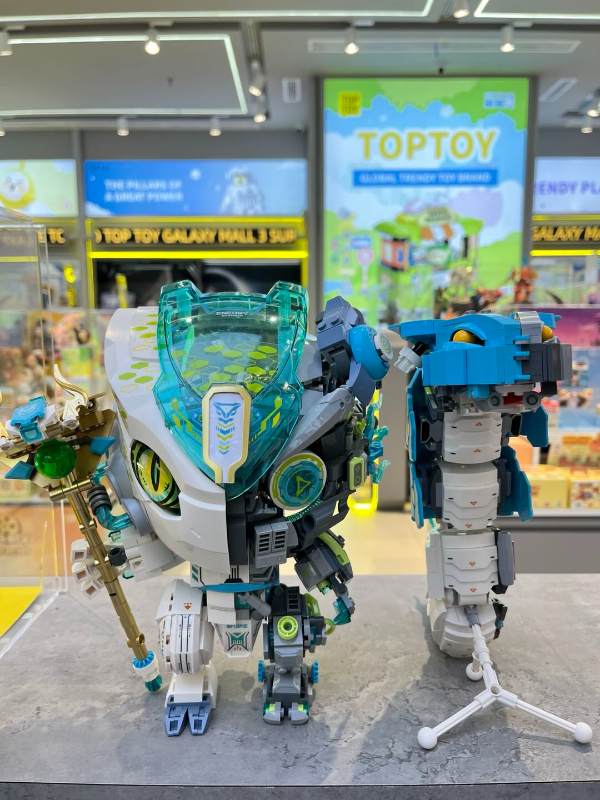 Player in Style-Robot Creature-Cyan Serpent,,SET