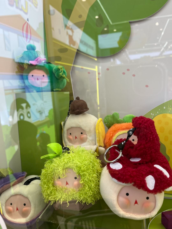 Tuantuan - Fresh United Nation Series Vinyl Plush Blind Box,,each