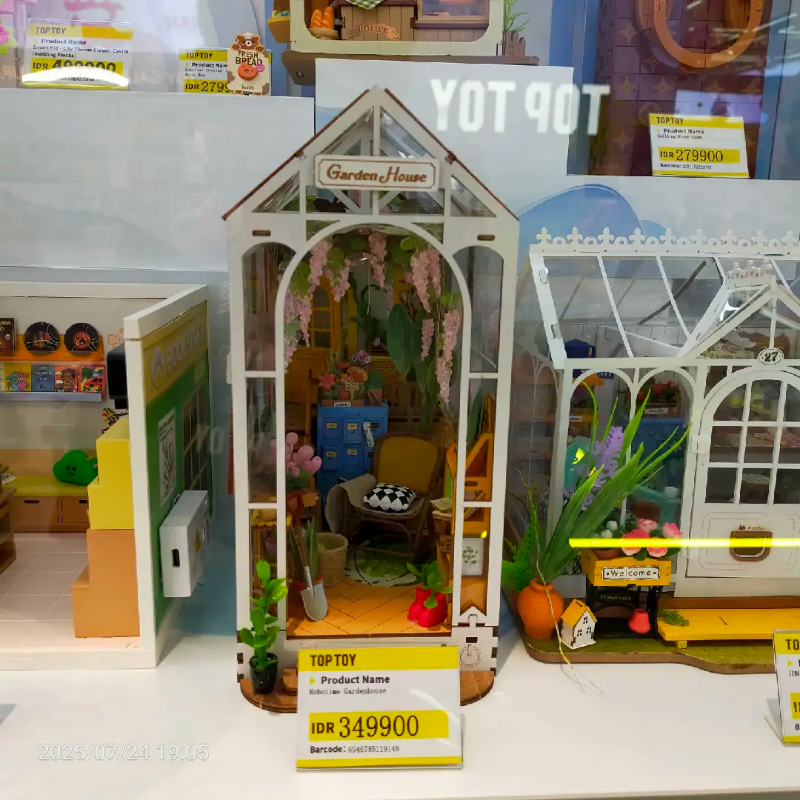 Robotime Gardenhouse