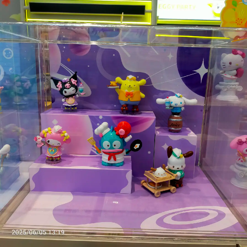 Sanrio characters Rollers Skating Restaurant Figures Blind Box
