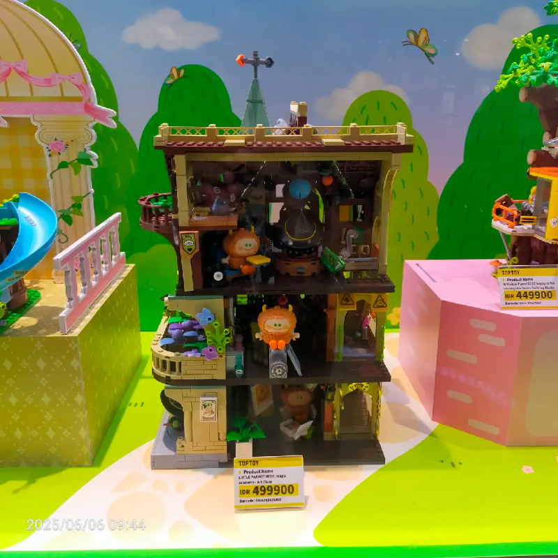 LITTLE PARROT BEBE- Magic Academy - Potion Class,,each