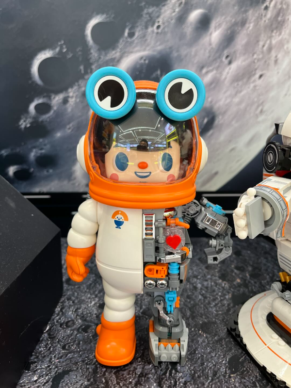 Space Orange Boy N0.07 HK301 (Building Blocks),,SET