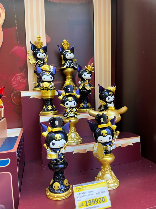 KUROMl Chess Series Figures Blind Box,,each
