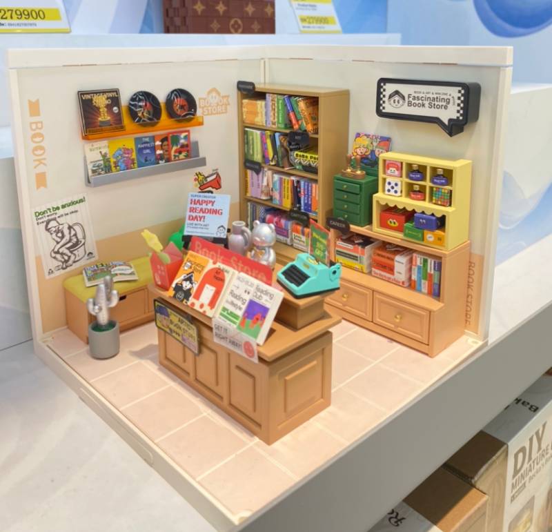 Rolife Fascinating Book Store,,each