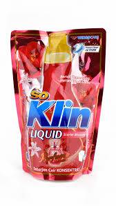 SOKLIN LIQUID MERAH 750ML
