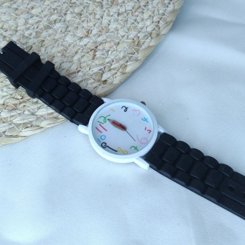 Reloj Niño Oscuro