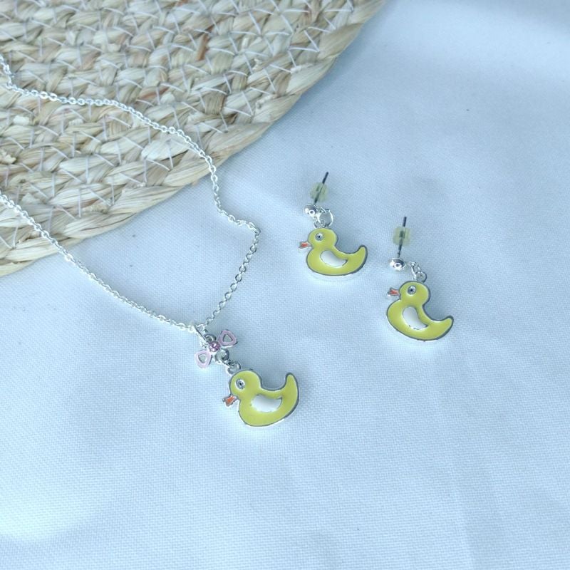 Conjunto niña patitos