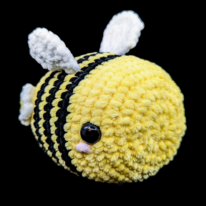 Kawaii Style "DaisyBee" Crochet Ball Plush Bumblebee