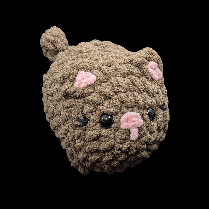 Brown Loaf Cat Brochet Plush made with Soft Blanket Yarn