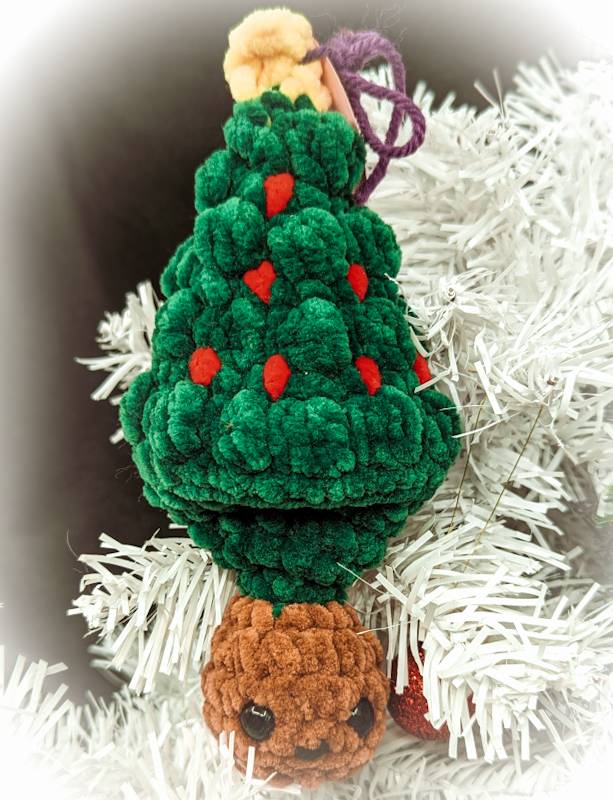 Chibi Xmas Tree Crochet Plush Ornament with Yellow Star
