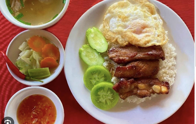 បាយឆ្អឹងជំនីជ្រូក