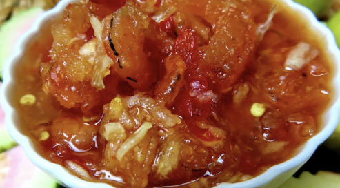 អំបិលគ្រួសខ្ទឹមបង្គារ