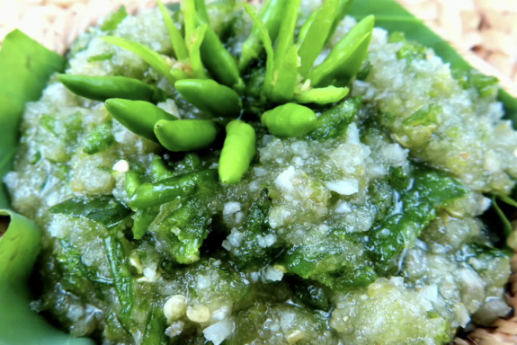 អំបិលគ្រួសខ្ទឹមអត់ស្ករ