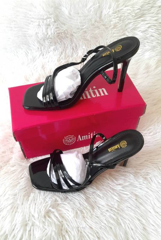 Black Strappy High Heel Sandals – Elegant Women’s Fashion