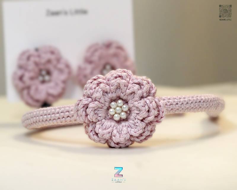 Bloom with Alligator clip